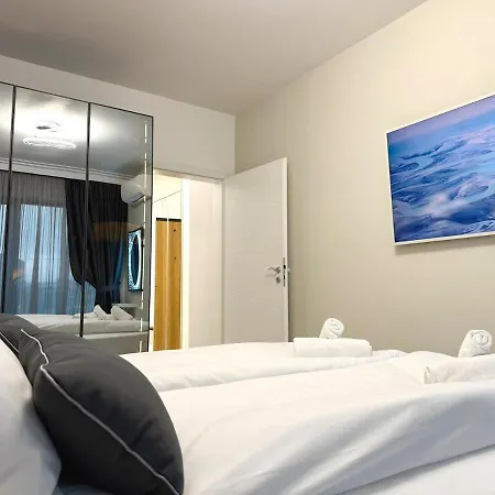 Cosher - Luxury Botique Experience - Mountain View Apartment *