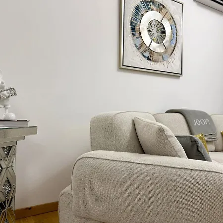 Cosher - Luxury Botique Experience - Mountain View Apartment Sofia