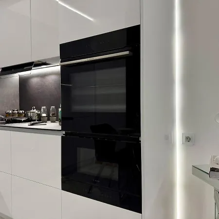 Cosher - Luxury Botique Experience - Mountain View Apartment Sofia